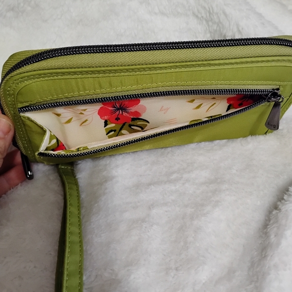 Lug Straddle Zip Around Wallet with Wristlet~ Grass Green OBO - Picture 3 of 10